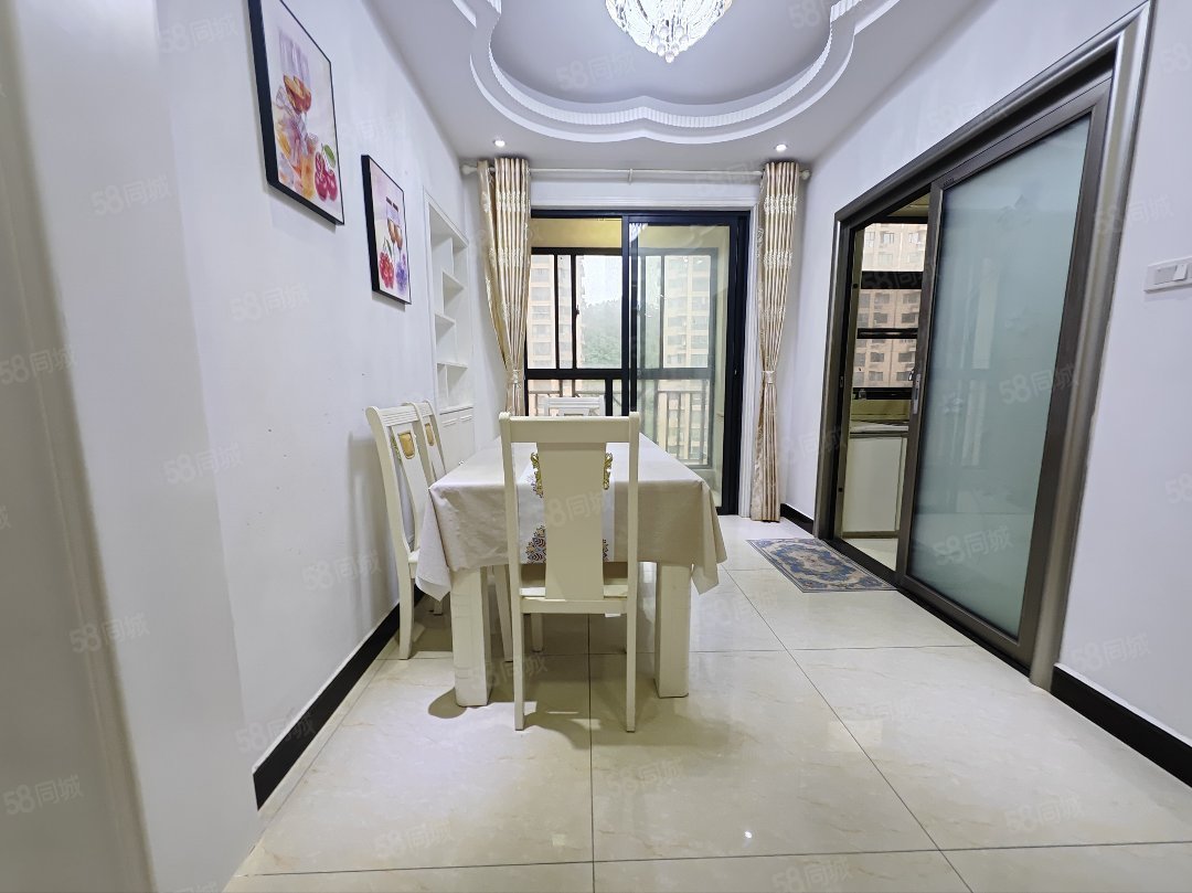 大洋五洲3室2厅2卫112㎡南北63.9万