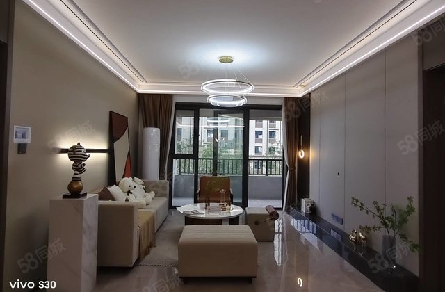 百合新城 清水湾 桃李天阅现房 四叶草户型 送车位储藏室