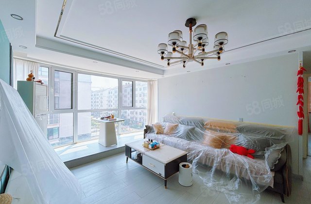 汽车站附近多层好楼层东边户拎包入住装修好了，免大税停车方便