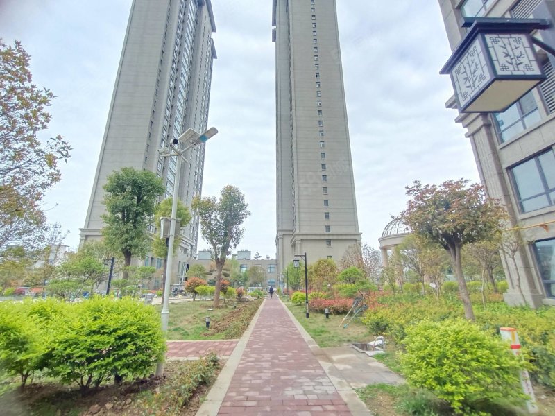 婚房独山大道康城一品精装小3房113平有证可按揭