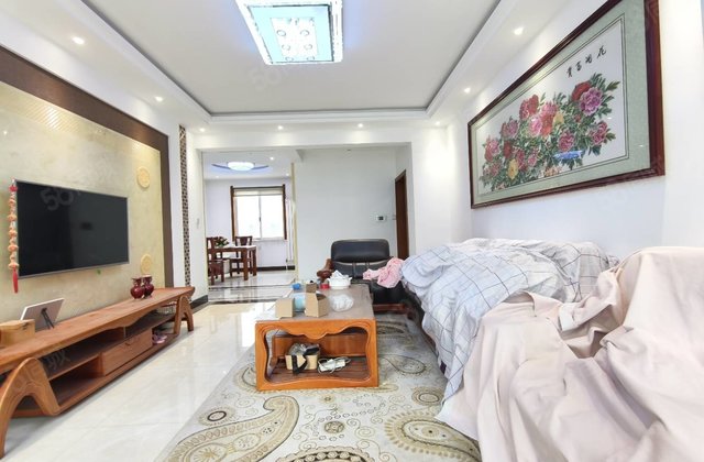 急售 湖边 城市主人洋房 精装三室带地上车库 看房方便 双语