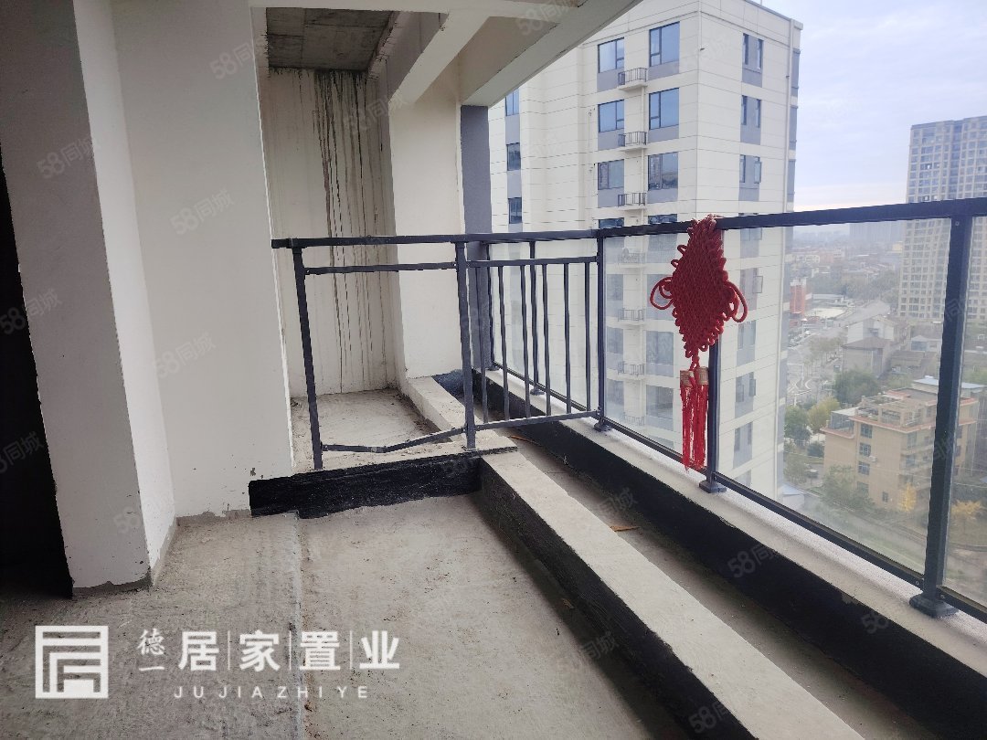 东升凤凰城3室2厅2卫111.1㎡南北57.6万