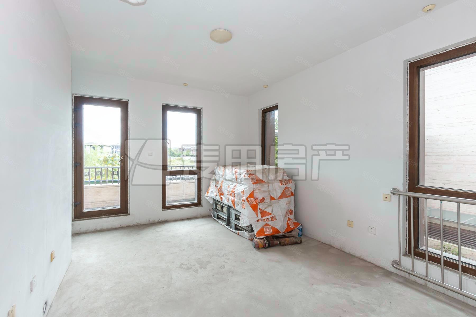 九章別墅4室3廳5衛(wèi)518.19㎡東南3900萬