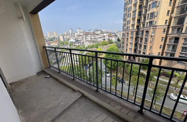 公路佳苑3室2厅122㎡42万二手房图片