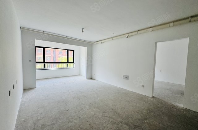 徒骇河畔 高端小区莲湖新城 洋房 带车储 纯新房大四室