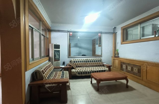 东昌总部 领秀城 中通客车厂 育新街中间楼层 停车非常方便