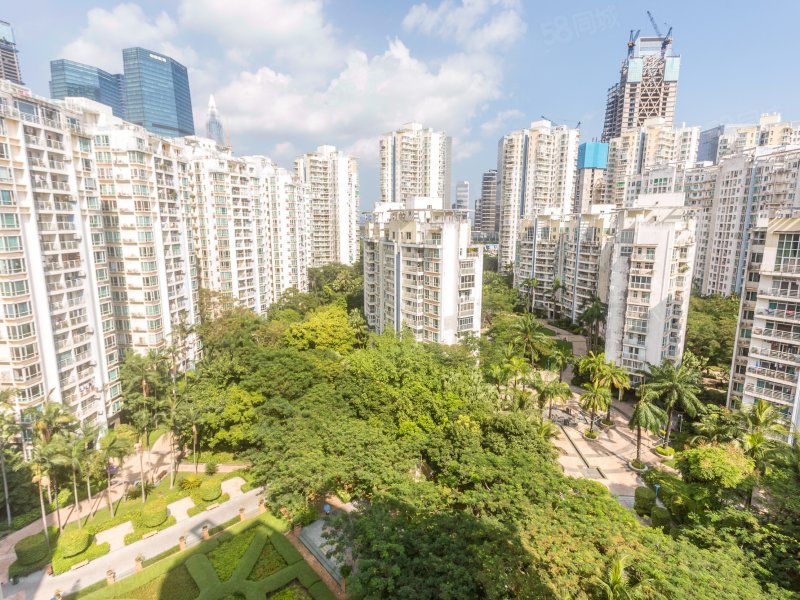 蔚蓝海岸二期3室2厅13000万