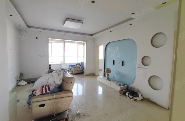 文轩总校 老一中一墙之隔电梯洋房 3室2厅2卫车位 储藏室