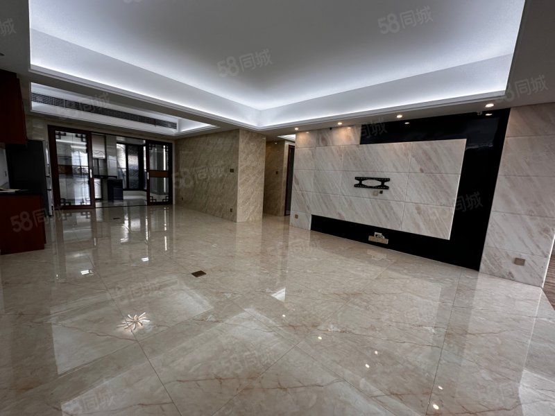 嘉和名苑中心区楼层188平方高档装修