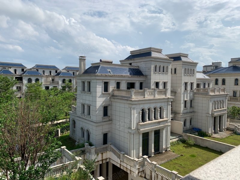 温泉双拼别墅,使用面积 1300平,急售800万,国悦九曲湾(别墅)-南宁58