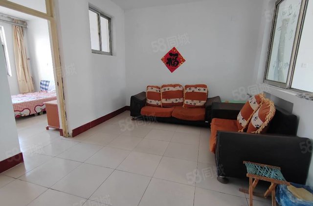 香江附近 高楼层视野无遮挡 满二 三居 月亮湾阳光实验