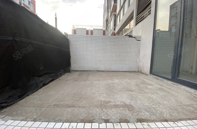 凤凰台一楼带院3室2卫