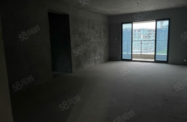 正黄翡翠湾3室2厅116.52㎡78万二手房图片