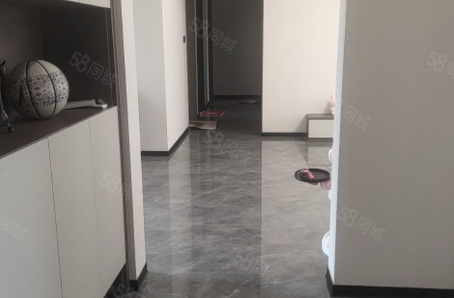 宏宇景盛豪庭4室2厅135㎡100万二手房图片