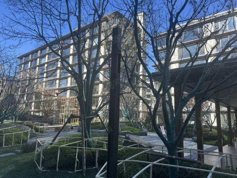 中建宸園4室2廳3衛(wèi)170㎡南北1520萬