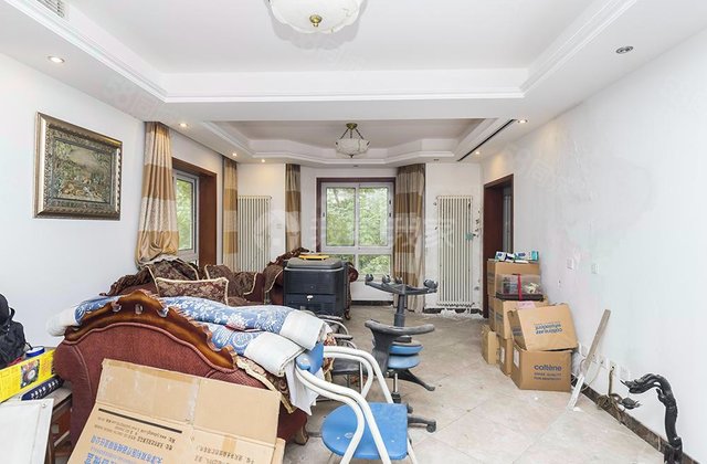 八大處山莊5室3廳3衛(wèi)257.7㎡南北1400萬