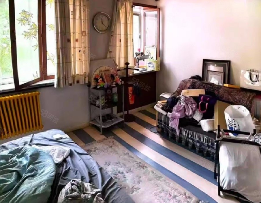 聽濤雅苑(別墅)4室2廳2衛(wèi)225.69㎡南北660萬