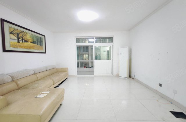 名人苑三期 六层电梯洋房 三楼双卫 腾龙广场 紧邻湖边