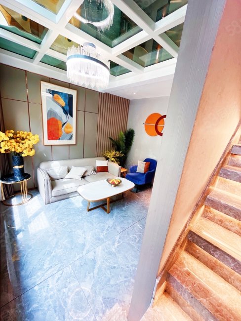 唐道637旁loft复式 朝南全景落地大窗 可贷款,金座唐道驿-西宁58同城