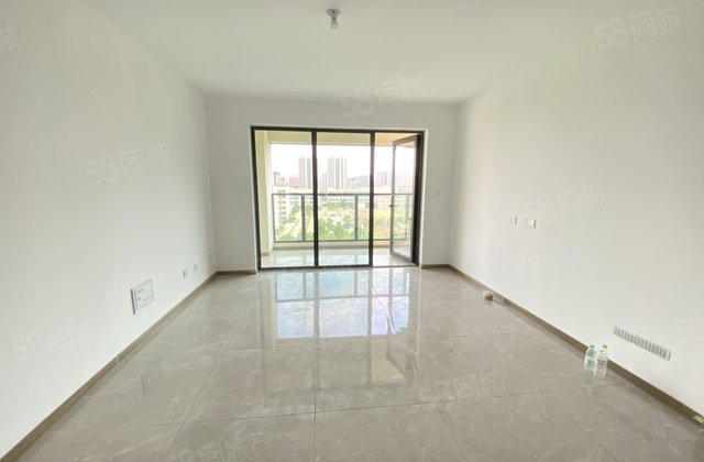 新房未住 城市玖玺北区 带车位 三叶草双卫 学府印象