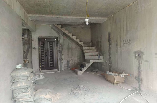 中联名城二区3室2厅113.94㎡154万二手房图片