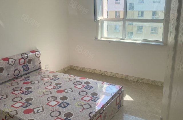 吉木萨尔县公务员集资房小区(二期)3室2厅118.15㎡22万二手房图片
