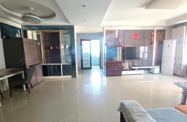 翡翠城C区 电梯小高层 中层东边户 精装修带车储 一号院