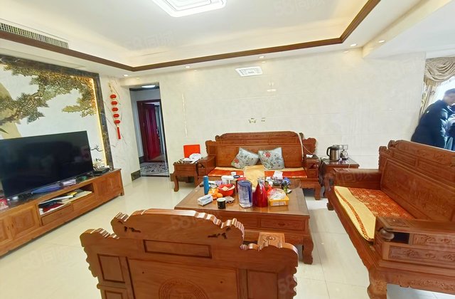 保利东湖林语4室2厅167.83㎡145万二手房图片