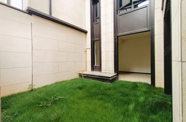 正荣白棠云麓(别墅)5室4厅216.23㎡350万二手房图片