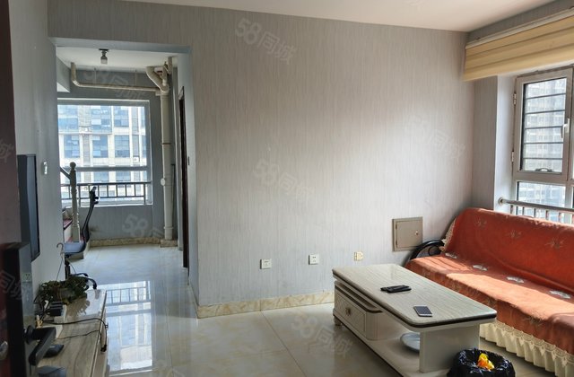 包税当代国际，上下104平， 民水民电，带地下室，两室双卫，