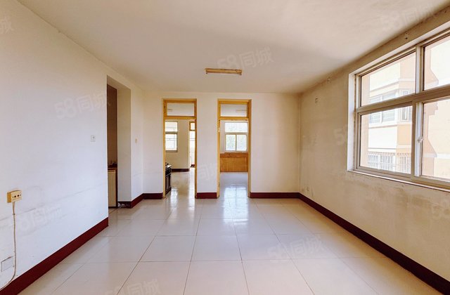 东昌路 名人苑二期 三室 好楼层 边户 南北通透 湖边 东方