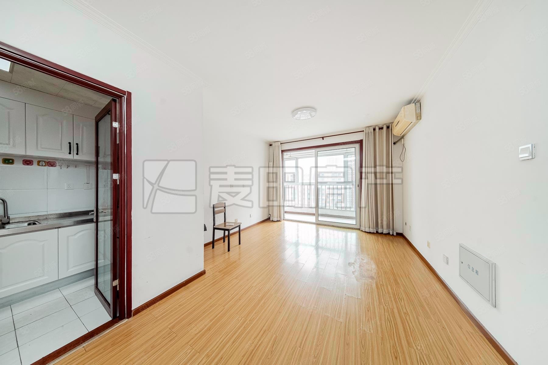 八家嘉園1室1廳1衛(wèi)65㎡南399萬