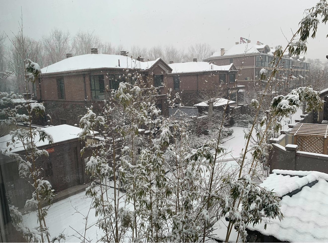 水色時(shí)光別墅6室3廳3衛(wèi)450㎡南950萬(wàn)