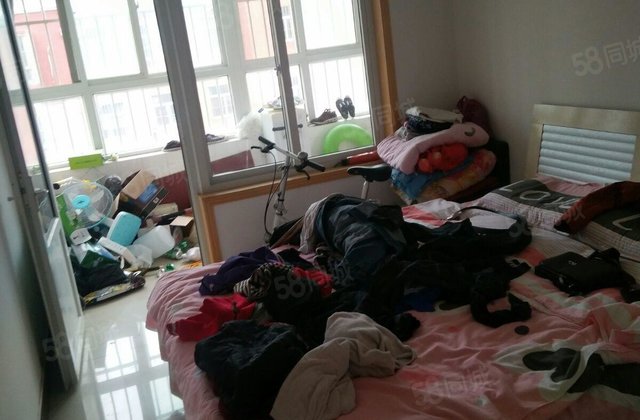 建设路，水晶城三室朝阳，单价5000多，双阳台大产权