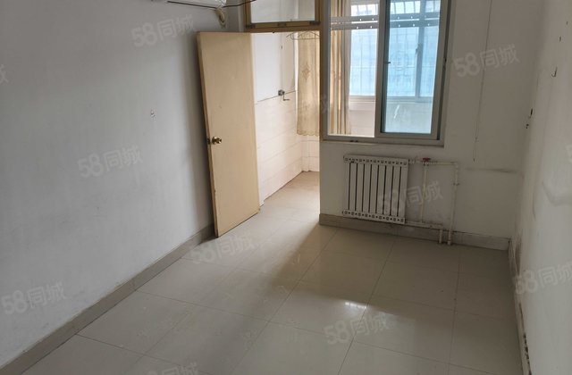 急卖 医疗配套成熟 交通便利 高楼层视野好 急！急！急！