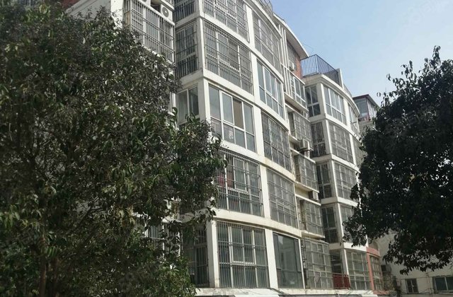 诚心出售 医疗配套成熟 朝南 交通便捷 低密度社区 随时可看