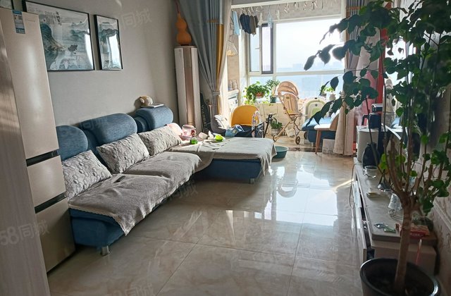 月季公园北邻，三室两厅一卫，精装修带地下室，免大税