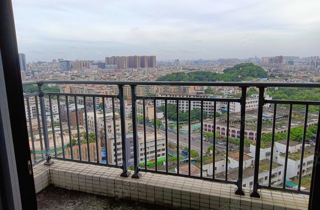 新幸福领汇3室2厅119.47㎡129万二手房图片