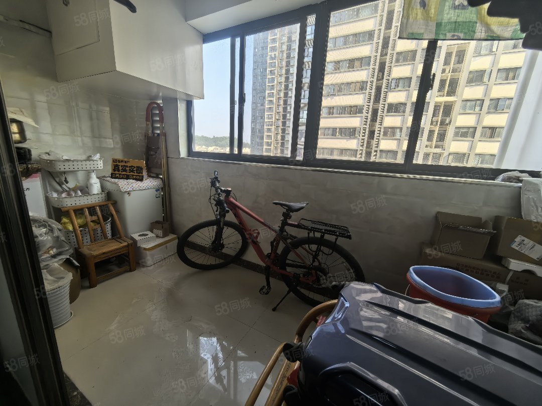 大学星城1室2厅1卫52㎡南北35万