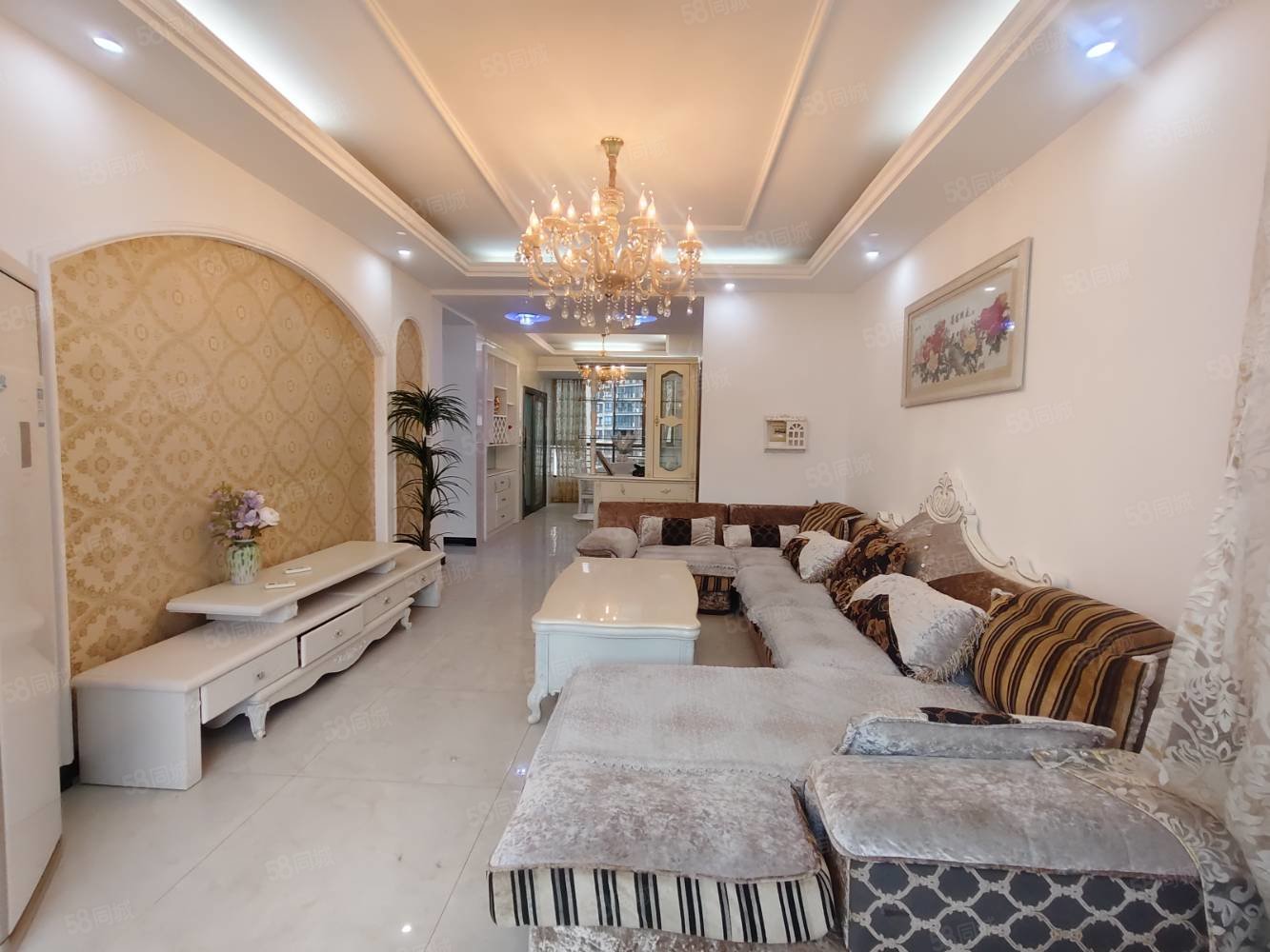 地中海风情7室3厅3卫112㎡南59.8万