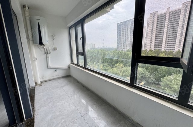 电大旁 理想城 小高层 带车位 三叶草户型 一梯两户八千多