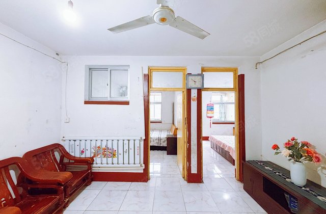 昌润路  饲料厂家属院  32.8万 随时看房