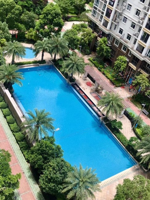 金港广场3室2厅2卫146.76㎡南北206万