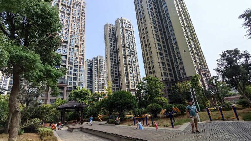 精装带全部家私家电 可按揭 南北通透,御景豪庭-怀化58同城