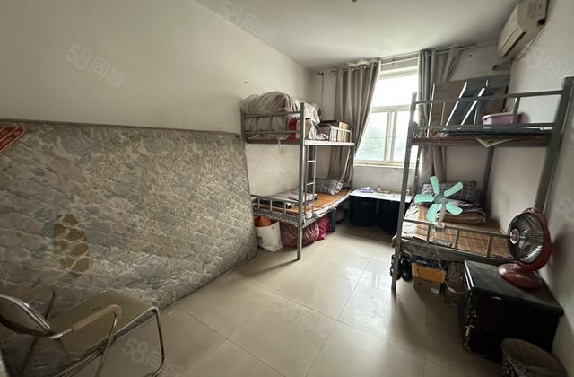 金丰苑 步梯2层 采光好 带车库 面积大  急售