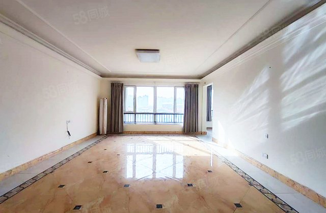 碧桂园5室2厅266.67㎡141万二手房图片