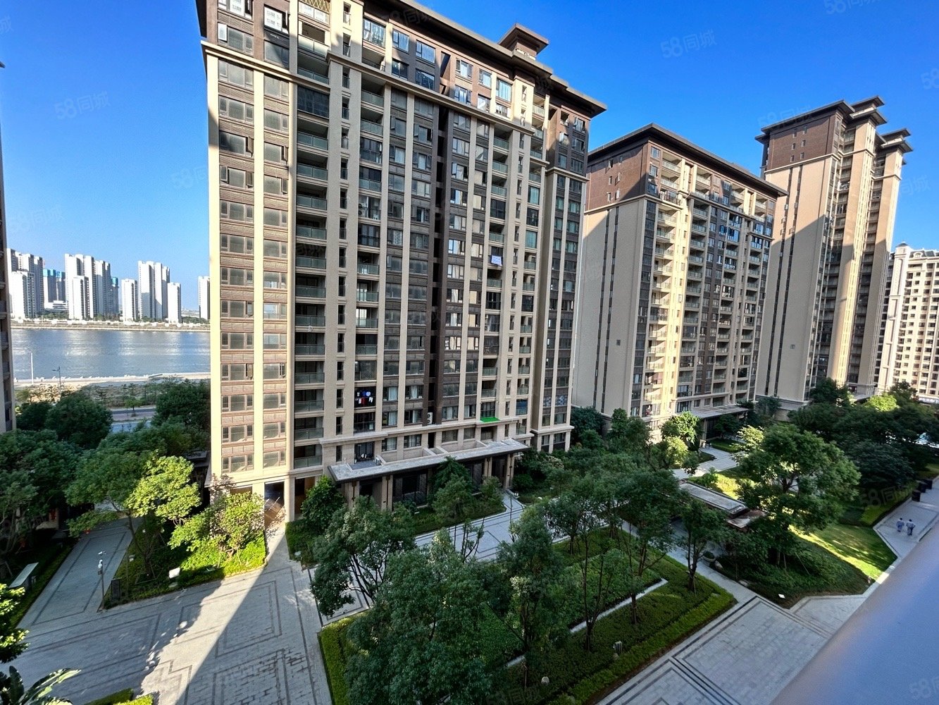 龙光御海天禧4室2厅3卫179.28㎡西南283万