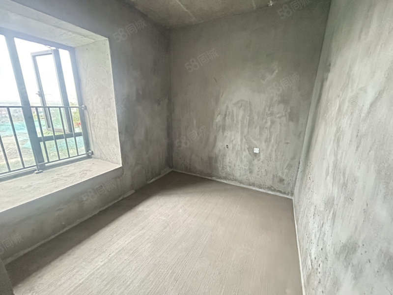 万景进园汇(东坡区)4室2厅2卫120㎡南北86.8万