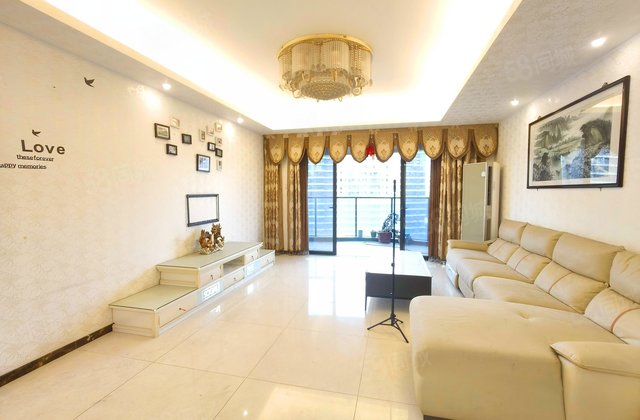 万科水晶城(北区)4室2厅154.59㎡210万二手房图片