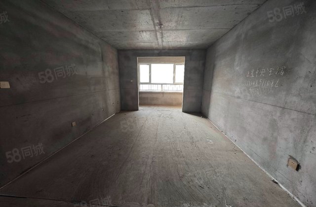 香江巴黎印象3室2厅124㎡60万二手房图片